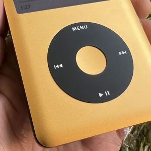 iPod Oro / Negro con 128GB de Almacenamiento y Batería de 2.000mAh.