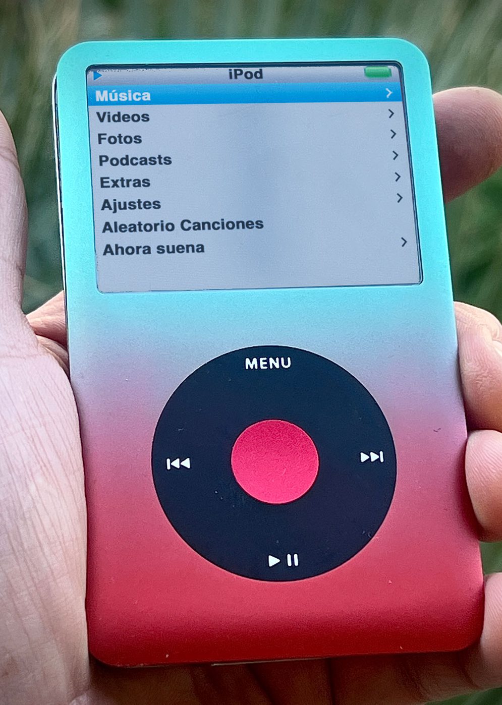 iPod Rojo / Verde / Silver con 256GB de Almacenamiento y Batería de 2.000mAh